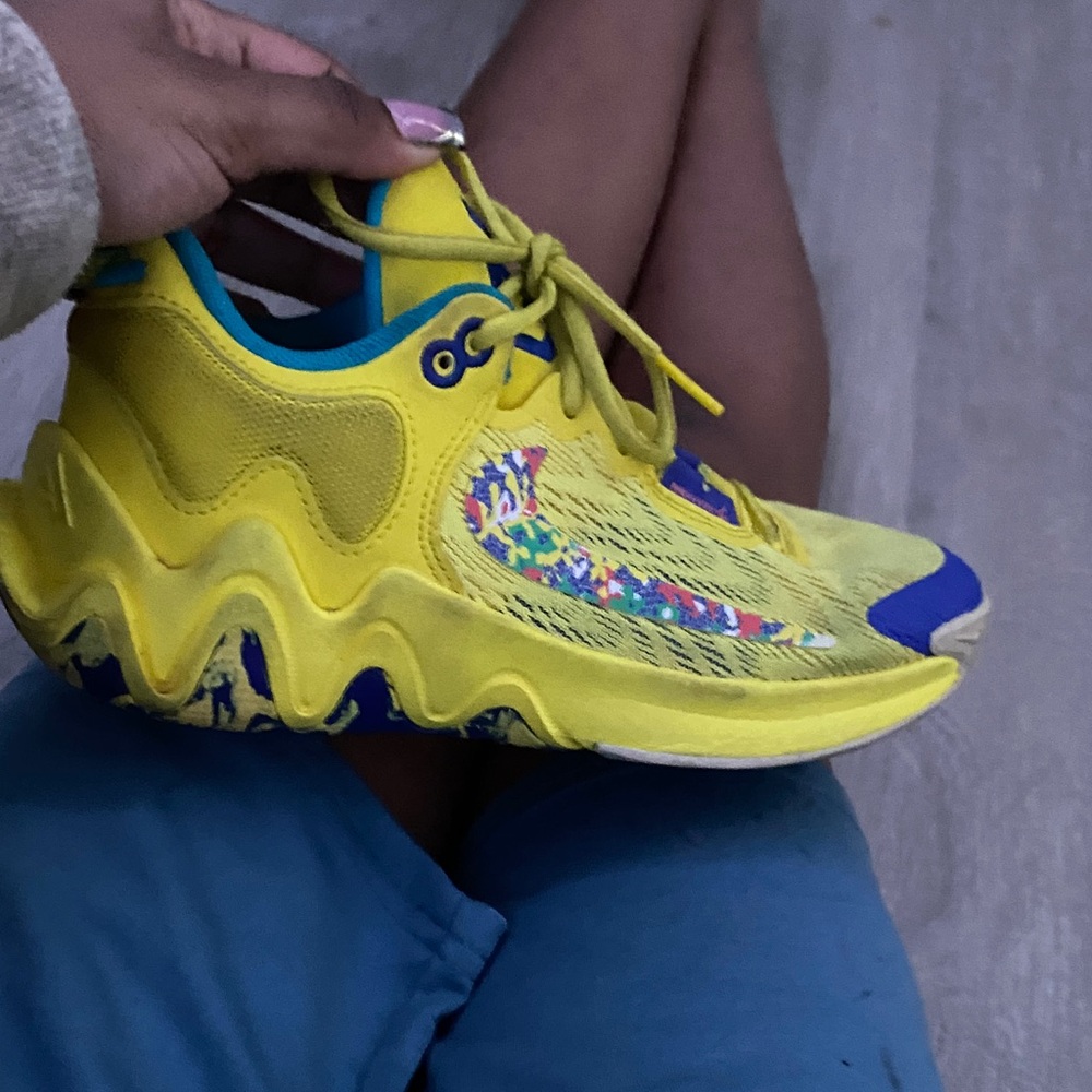 Nike Giannis Immortality 2 basketball shoes